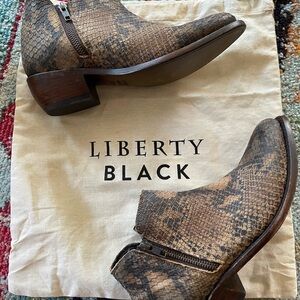 NEW LIBERTY BLACK Brown Ankle Boots with Snake Pattern Made in Mexico Never Worn